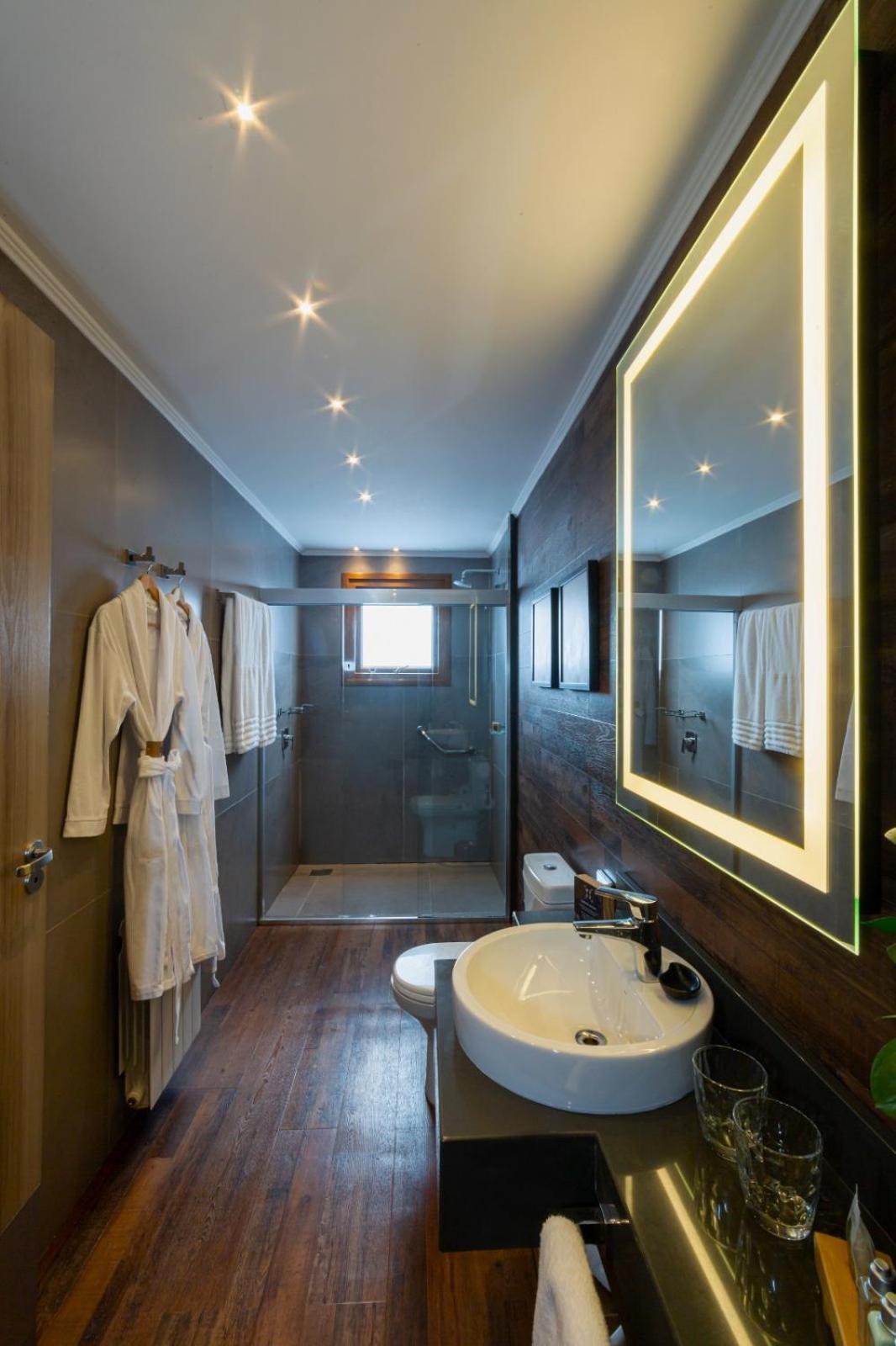 Wood Hotel Грамаду Номер фото