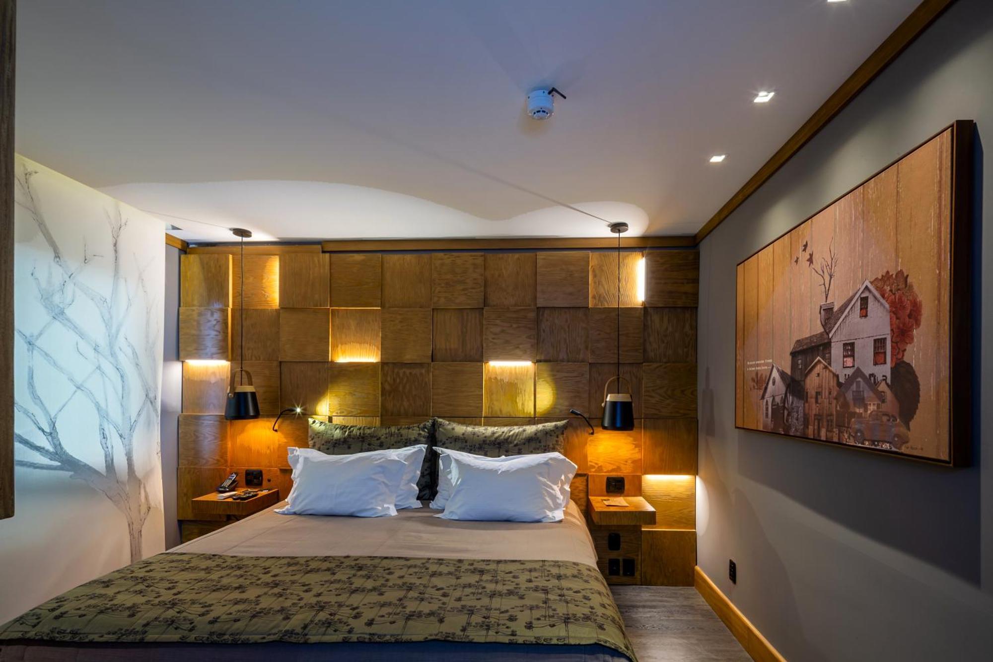 Wood Hotel Грамаду Номер фото